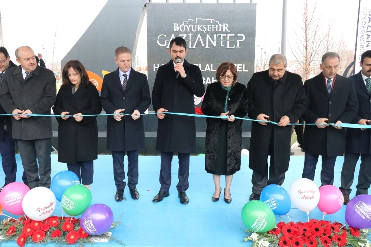 Bakan Kurum Gaziantep\'te Millet Bahçesi Açılışı Yaptı