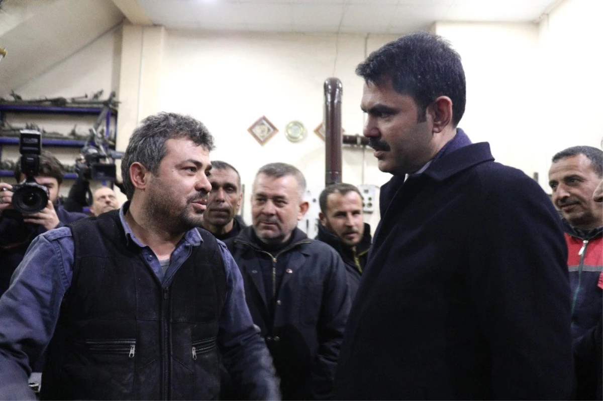 Bakan Kurum, Gaziantep\'te Oto Sanayi Esnafını Ziyaret Etti