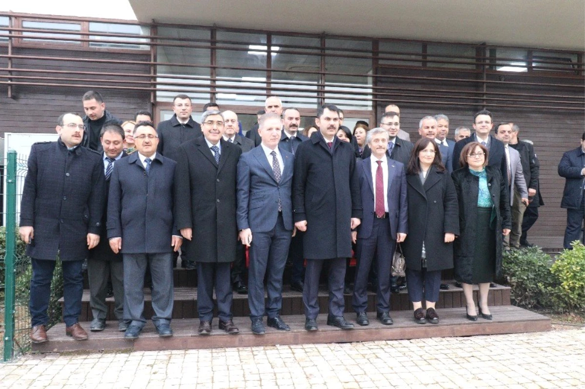 Bakan Kurum, Yeşilvadi Millet Bahçesi\'nde İncelemelerde Bulundu