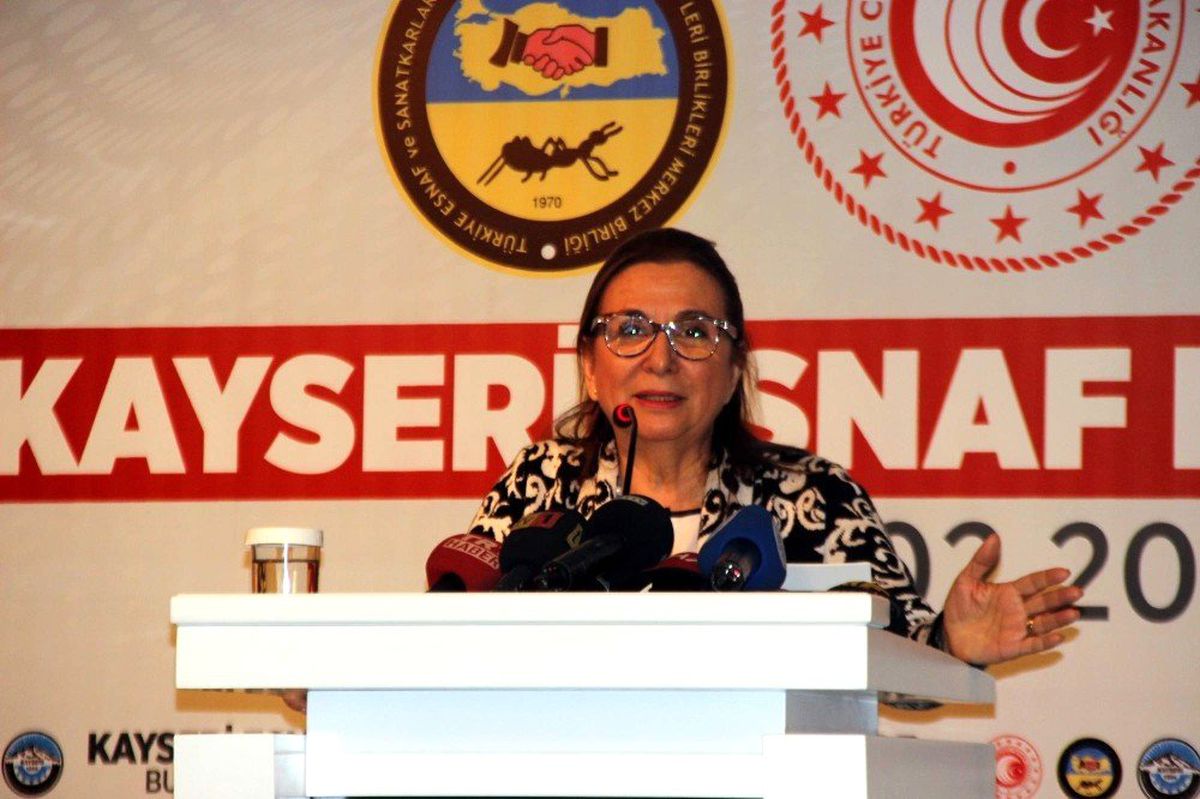 Bakan Pekcan Kayseri\'de Esnafla Buluştu