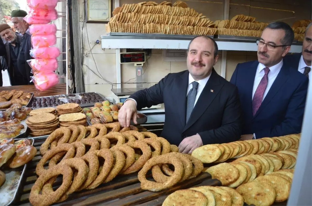 Bakan Varank Esnaf ve Vatandaşı Dinledi