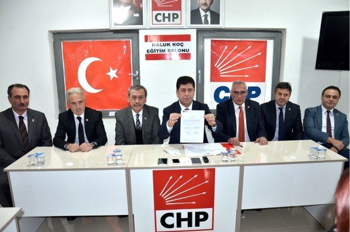 Bilecik\'te CHP\'nin Adayı Rakiplerini Listeye Yazmadı