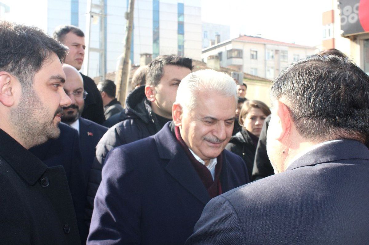 Binali Yıldırım Maltepe\'de Taksi Durağını Ziyaret Etti