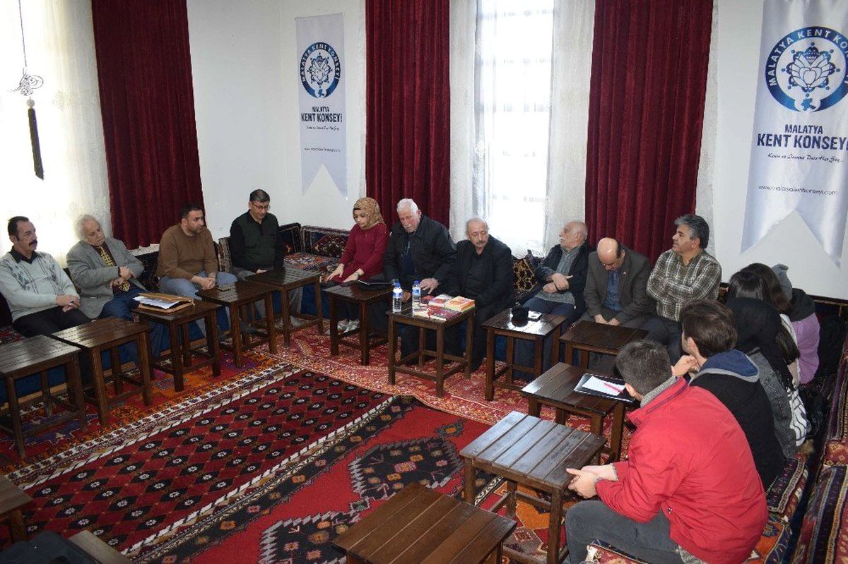 Bir Şair Bir Yazar Buluşması" Devam Ediyor