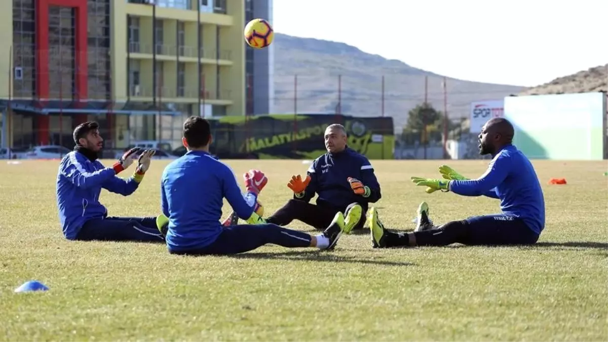 Evkur Yeni Malatyaspor Rize Maçıyla Çıkışa Geçmek İstiyor