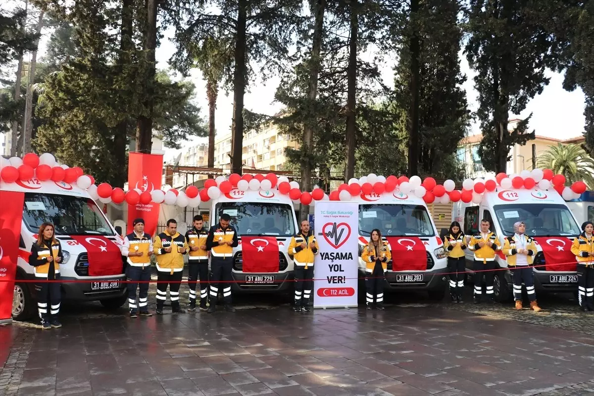 Hatay\'a 6 Yeni Ambulans