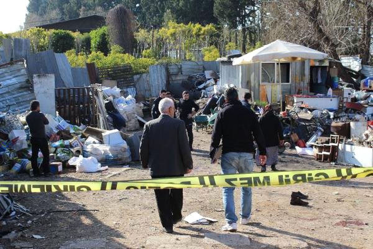 Kendisini Ölümle Tehdit Eden Oğlunu Bacağından Vurdu