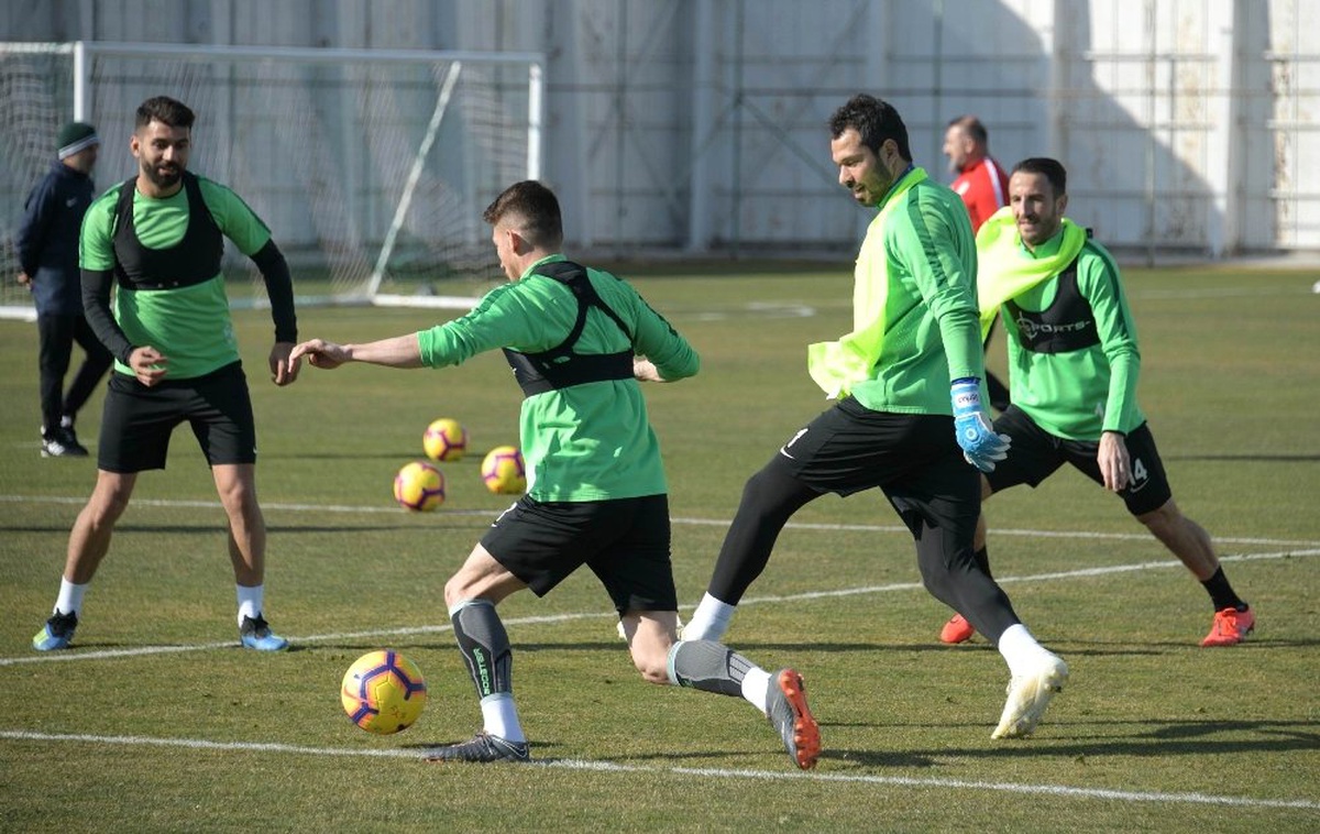 Konyaspor, Kayserispor Mesaisi Sürdü