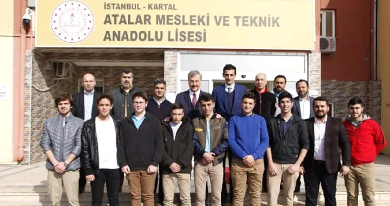 Okulu Ziyaret Eden AK Partili Aday, Öğretmenler Odasına Alınmadı
