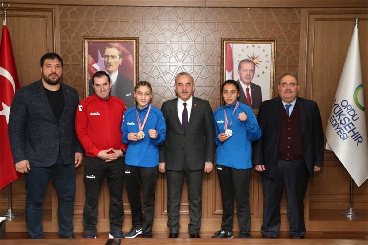 Ordu\'da Başarılı Sporcular Ödüllendirildi