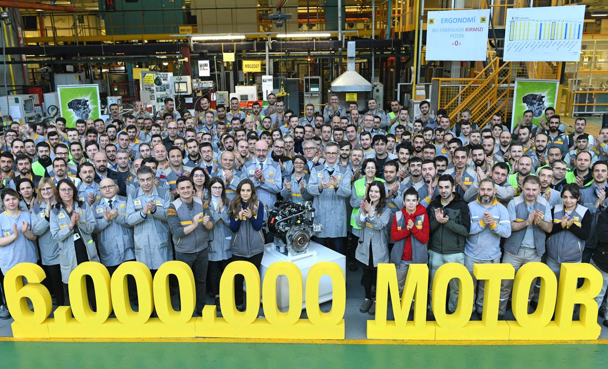 Oyak Renault\'nun 6 Milyonuncu Motor Gururu