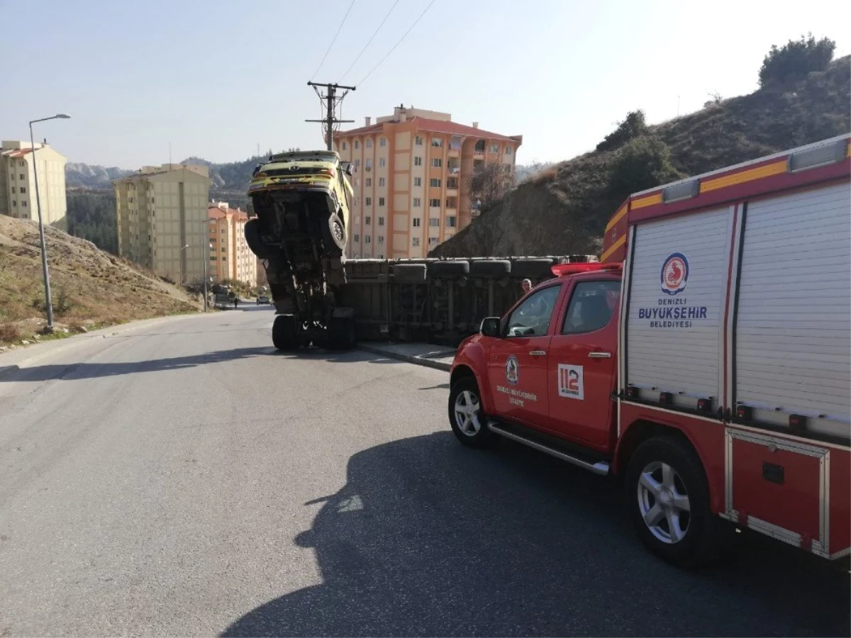 Park Edilmek İstenen Tomruk Yüklü Tır Şaha Kalktı