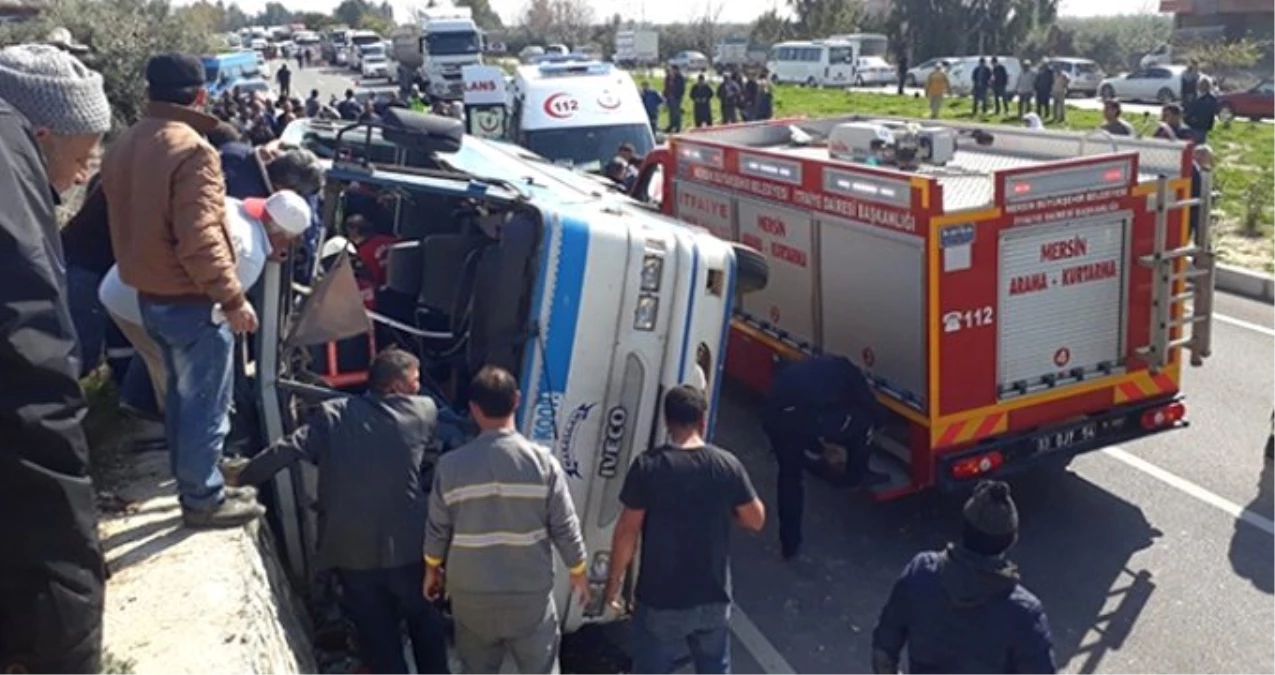 Mersin\'de Minibüs Devrildi: 5 Ölü, 22 Yaralı