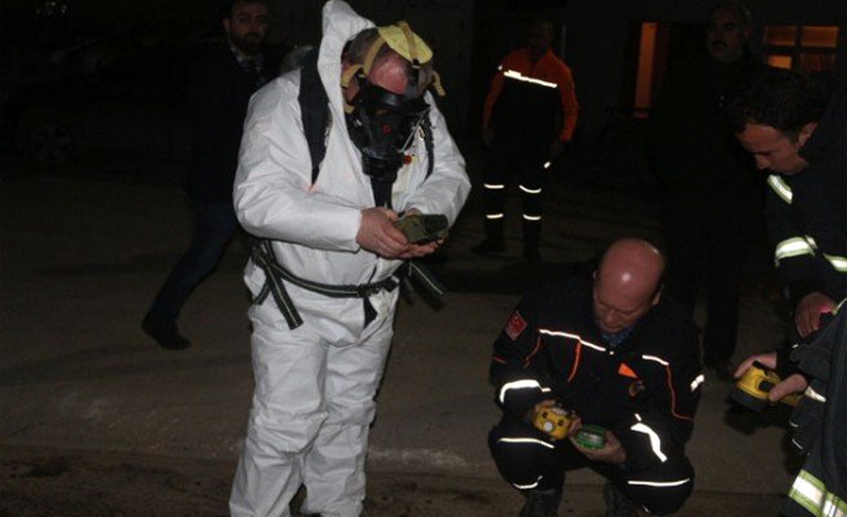Tekirdağ\'da Esrarengiz Koku Alarmı: 11 Kişi Hastaneye Kaldırıldı