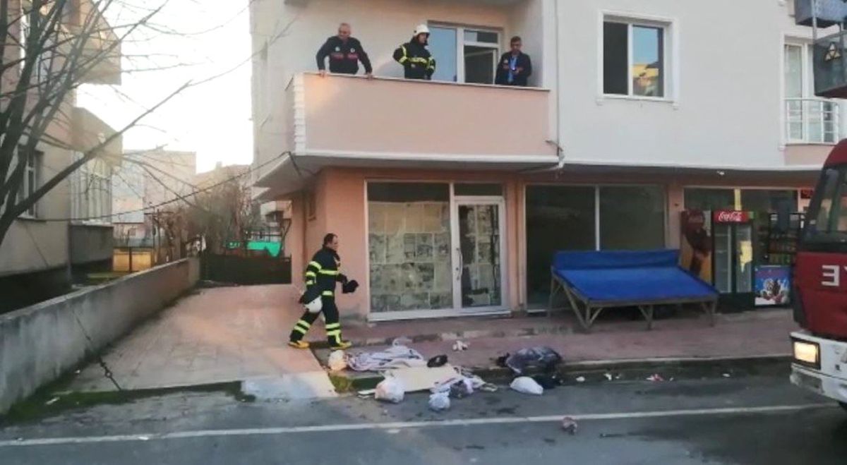 Tekirdağ\'da Yalnız Bırakılan Çocuk Evi Yaktı