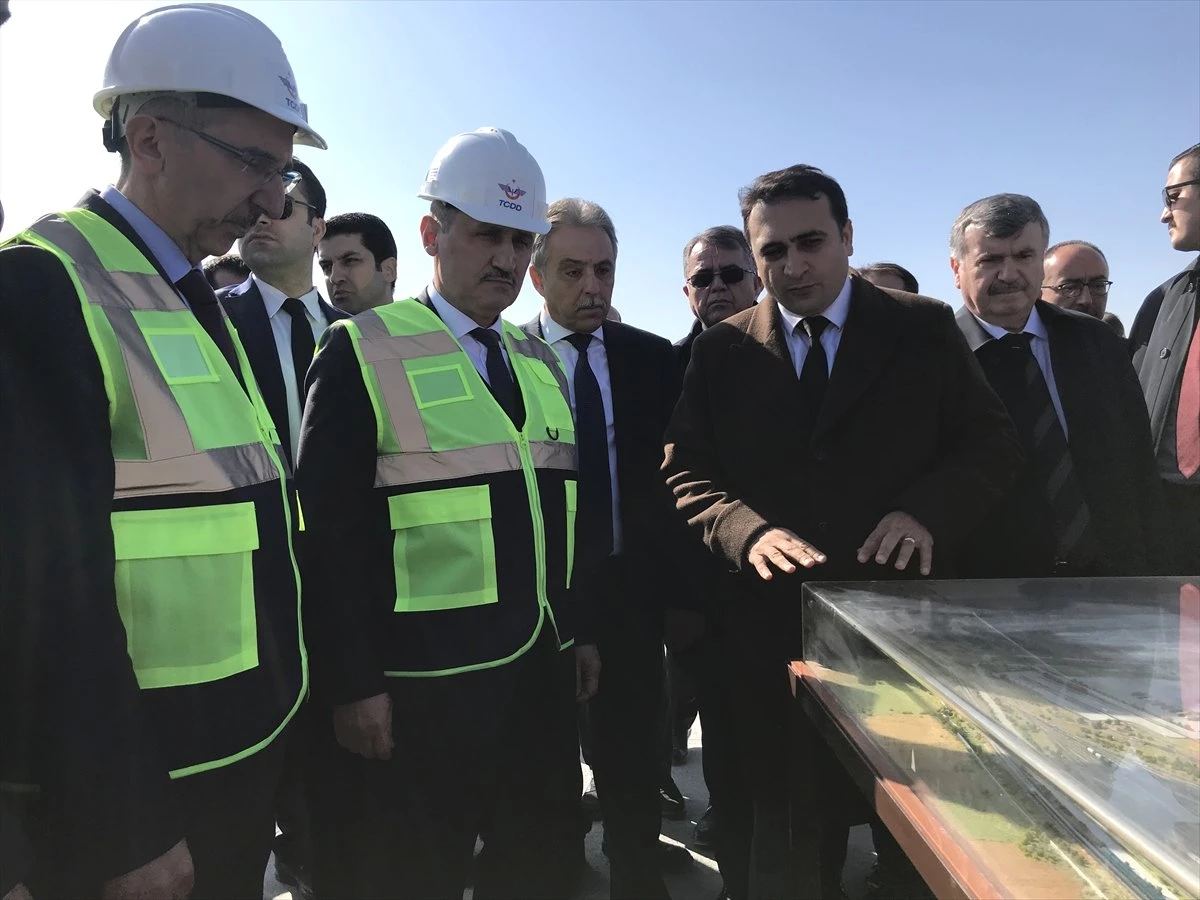 Ulaştırma ve Altyapı Bakanı Turhan, Konya\'da