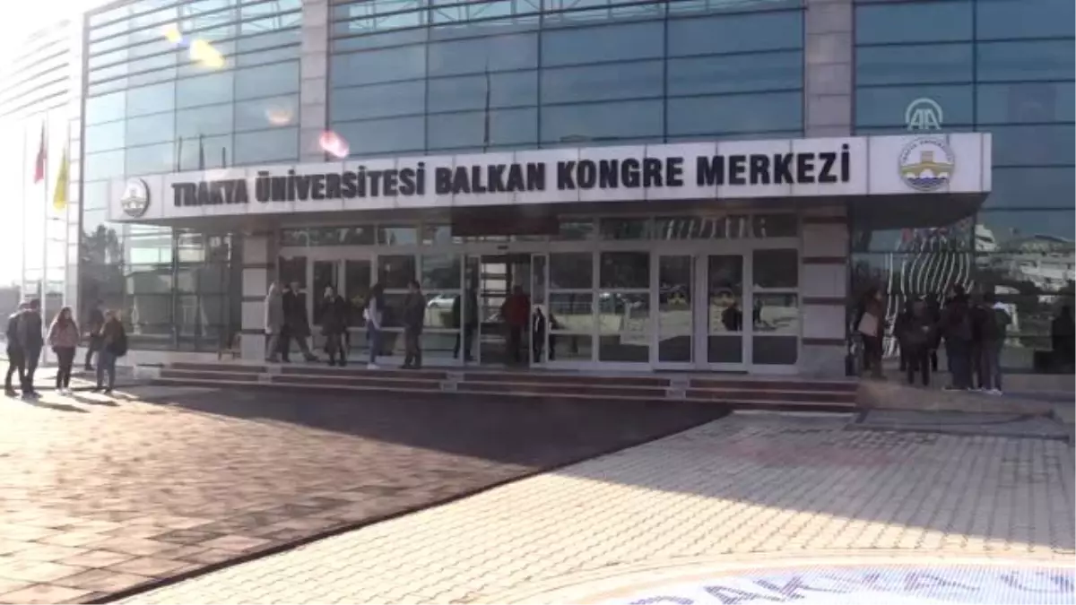 Üniversite Eğitiminde Yenilikçi Boyutlar ve Yönelimler" Konferansı