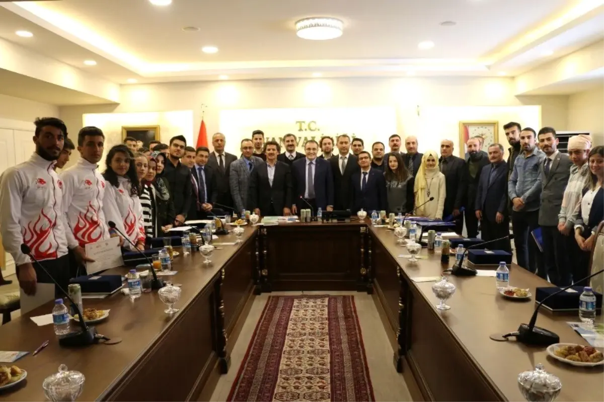 Van\'da \'Genç Ağaçlar Kök Salıyor\' Projesi