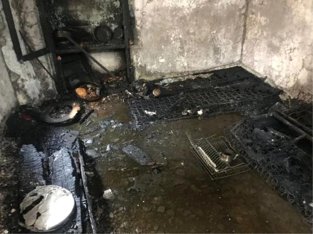 4 Çocuk Annesi, Evde Çıkan Yangında Hayatını Kaybetti