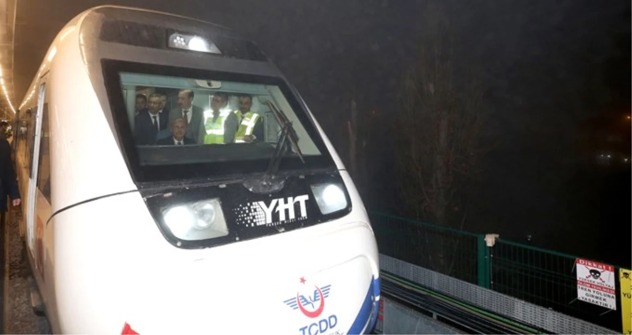 Bakan Turhan\'ın Test Sürüşüyle Yüksek Hızlı Tren İlk Defa Avrupa Yakasına Geçti