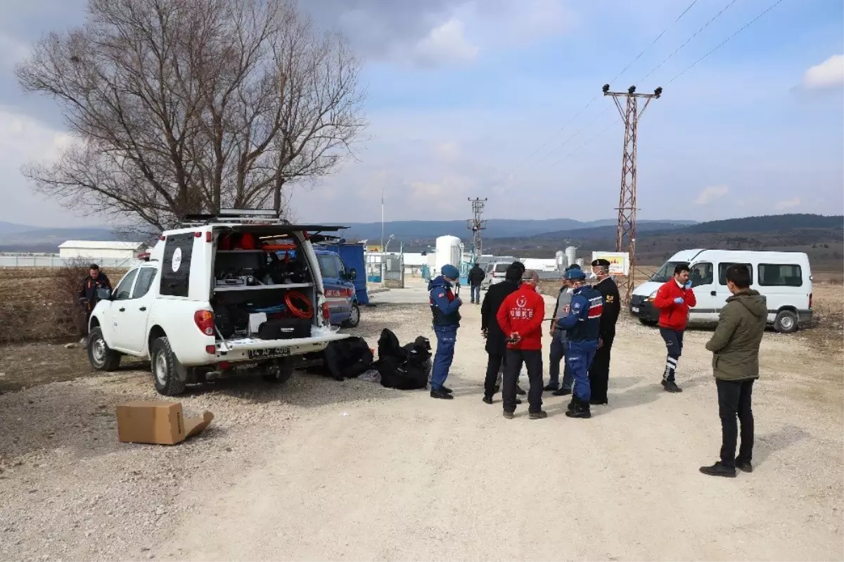 Bolu\'da Tavuk Kesimhanesinde Çalışan 12 İşçi Kimyasal Maddeden Zehirlendi