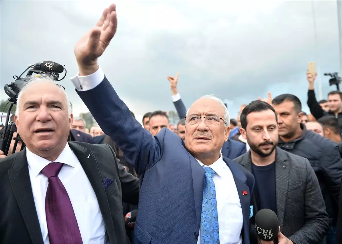 Demokrat Parti\'den Yeniden Karşılarına Çıktık"