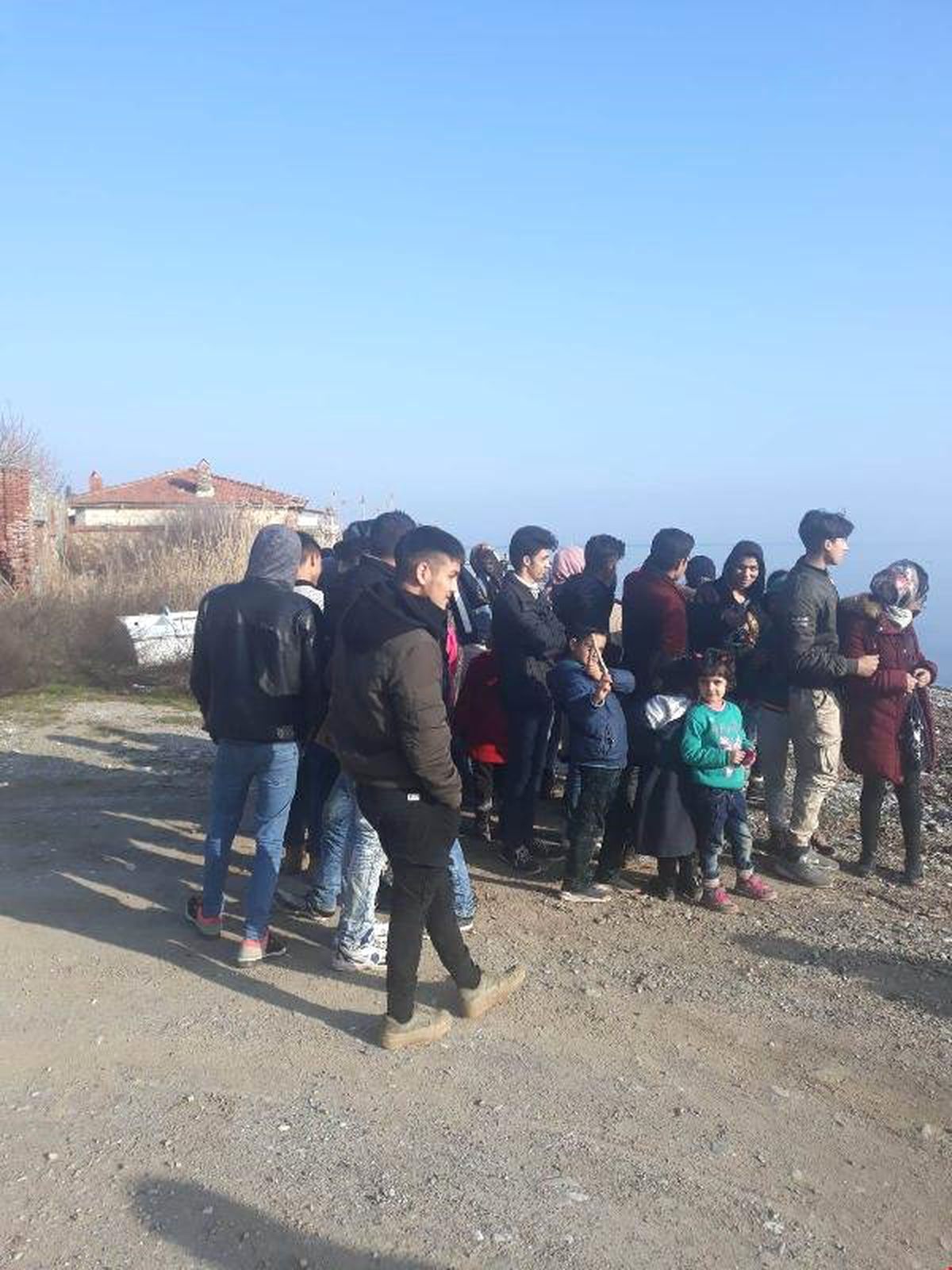 Edremit\'te Yakalanan 15 Kaçak Göçmene 53 Bin Lira Ceza