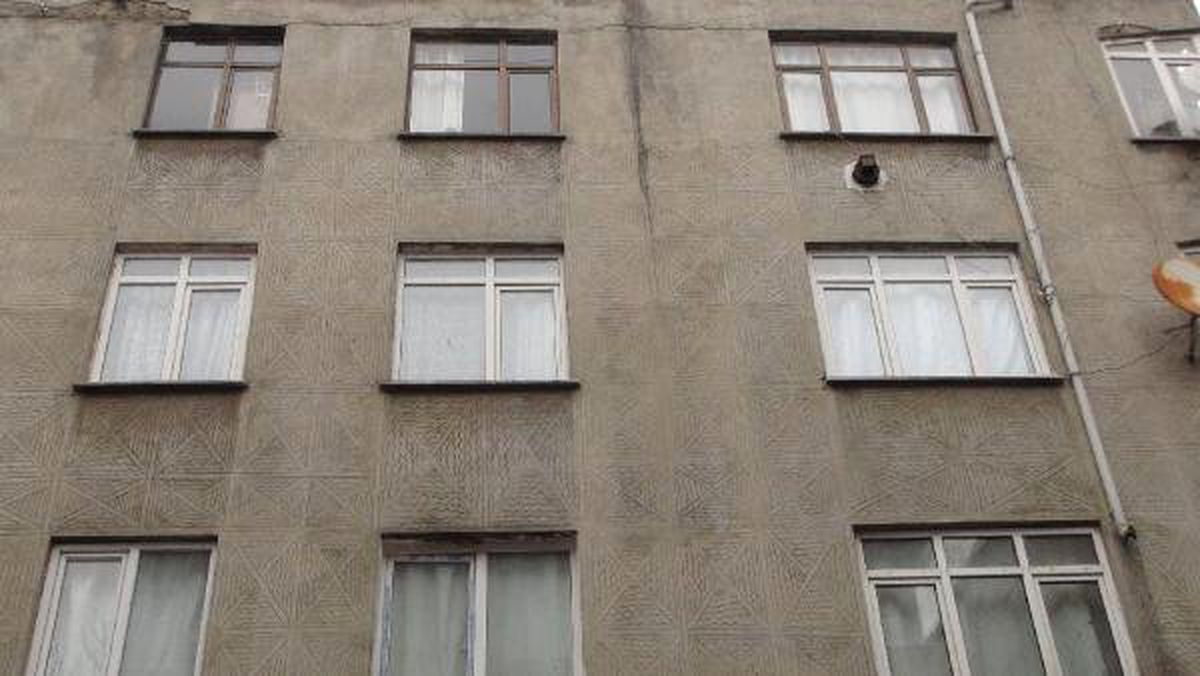 Gaziosmanpaşa\'da Boşaltılan Binada İnceleme