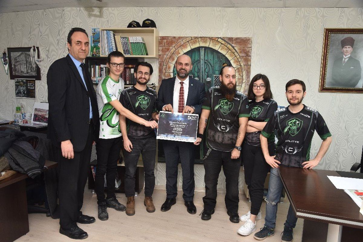 İzmit\'te E-spor Turnuvası Başlıyor