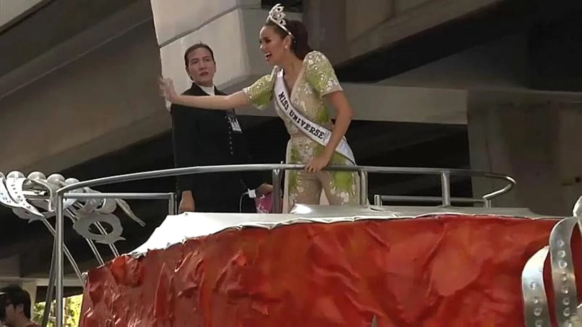 Kainat Güzeli Ülkesi Filipinler\'de Kraliçe Gibi Karşılandı