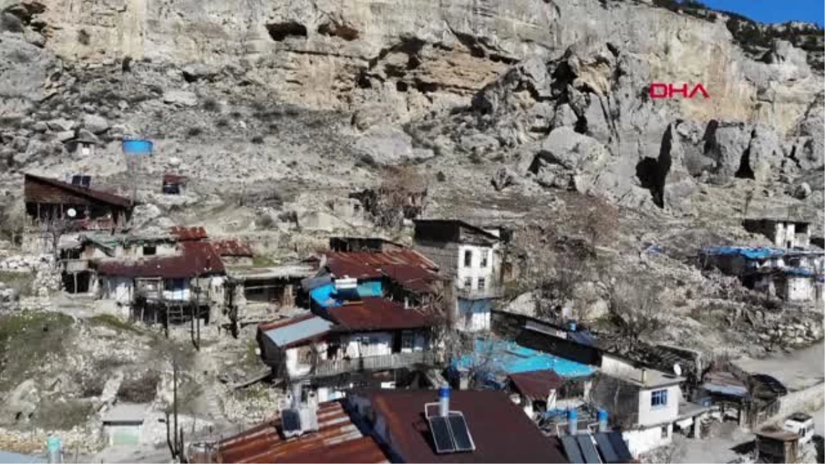 Karaman Ermenek\'te 7 Mahalle Sakini Kaya Düşme Korkusuyla Yaşıyor