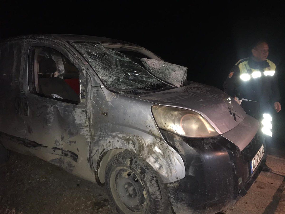Konya\'da Trafik Kazası: 1 Ölü, 2 Yaralı