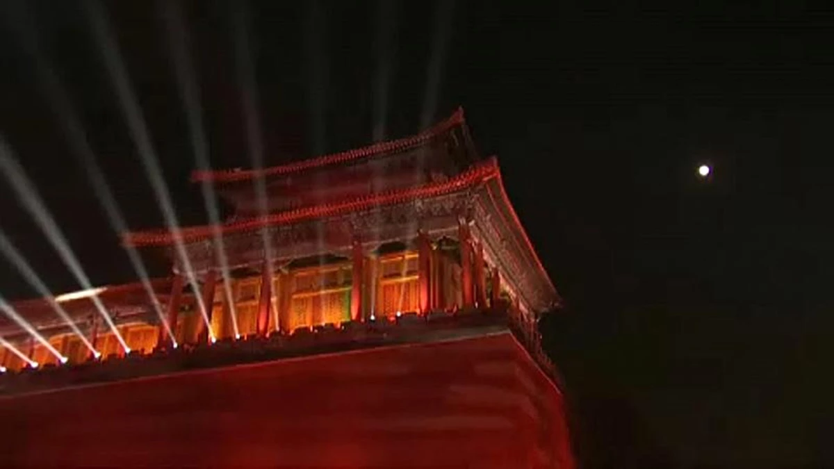 Pekin\'in Yasak Şehri\'nde Yaklaşık 1 Asır Sonra Fener Festivali Kutlandı