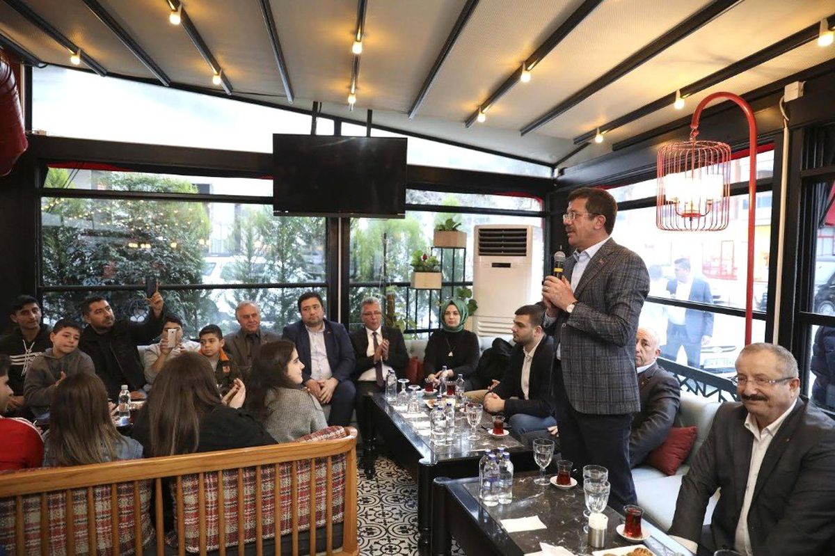 Zeybekci: "İzmir E-ticarete Hazırlanmalı"