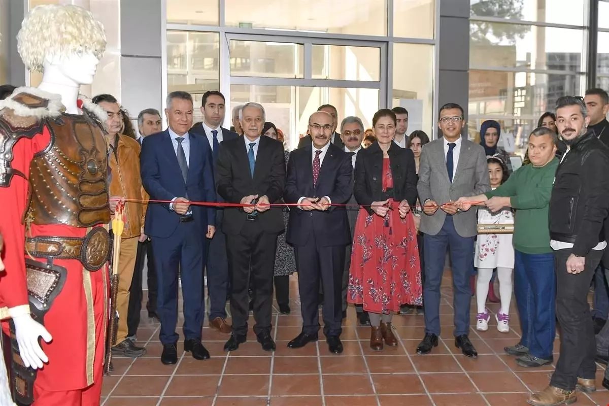 Adana\'da "Müzede Geleneksel Dokunuşlar" Sergisi Açıldı