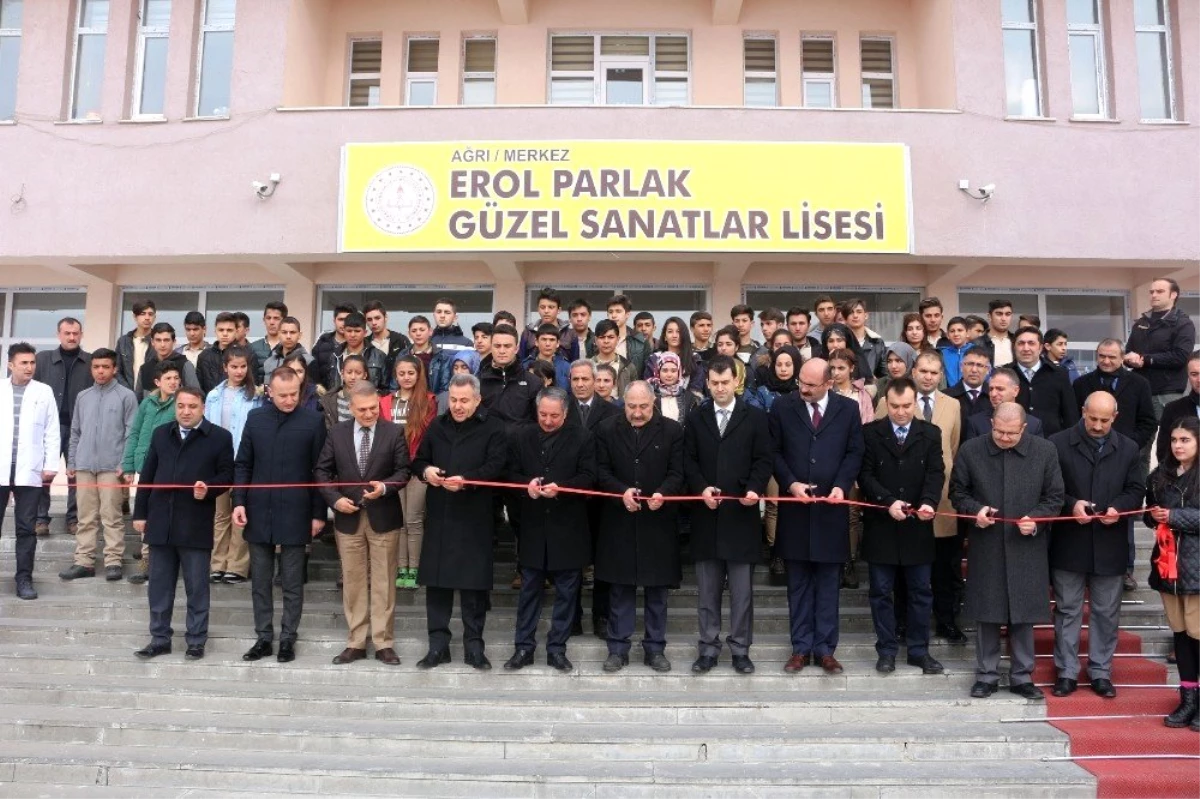 Ağrı\'da Erol Parlak Güzel Sanatlar Lisesi Açıldı