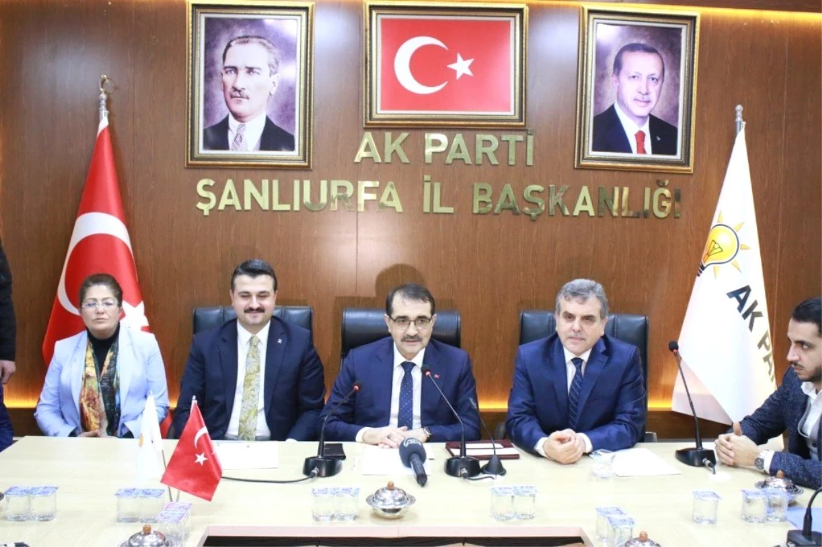 Bakan Dönmez, AK Parti Şanlıurfa Teşkilat Üyeleri ile Bir Araya Geldi