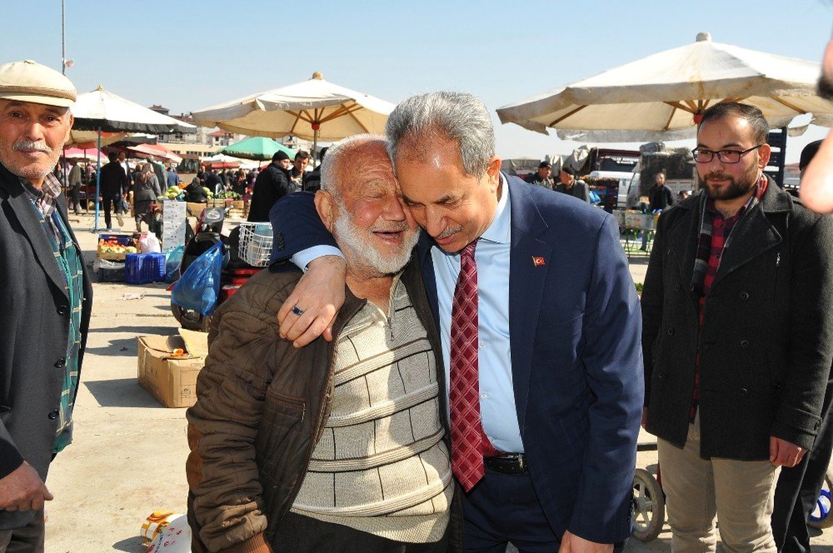 Başkan Akkaya\'dan Pazar Esnafına Ziyaret
