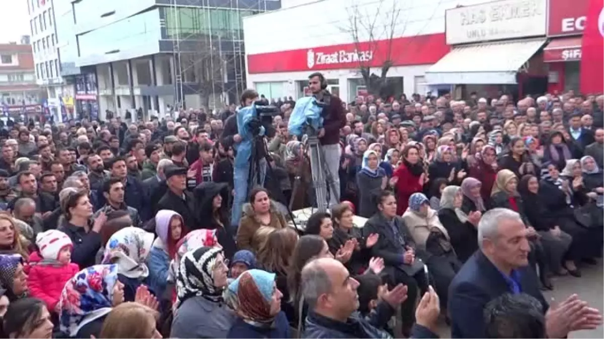 Bu Memleketin Herkesi Kucaklamaya İhtiyacı Var"