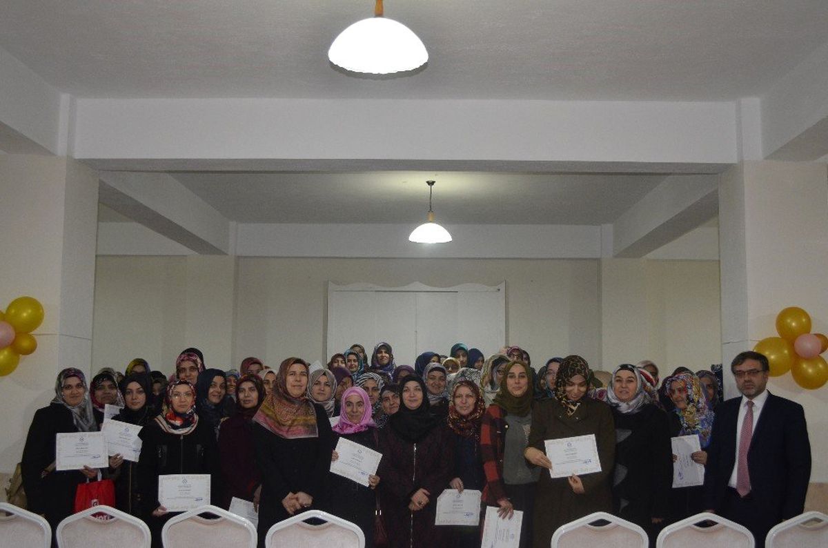 Denizli\'de "Temel Aile Bilinci Eğitimi" Seminerleri Düzenlendi