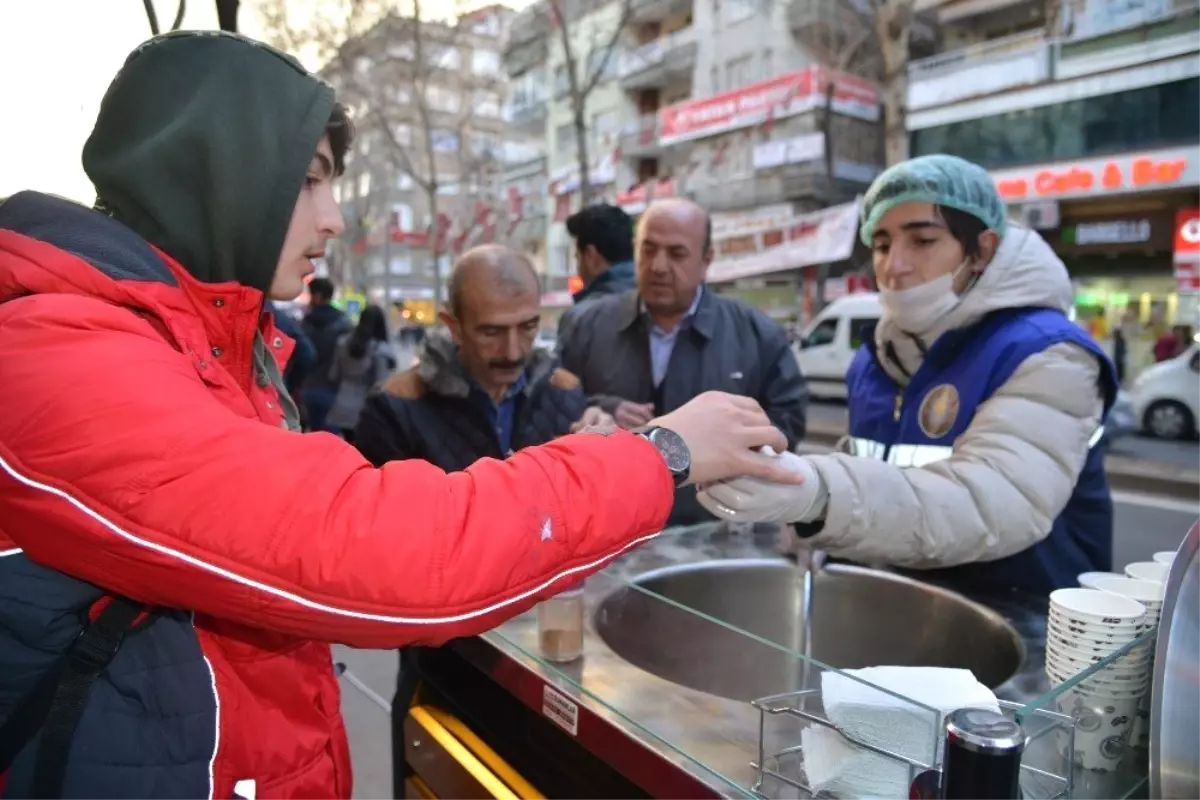 Diyarbakır\'da İkram Arabaları Hizmet Vermeye Başladı