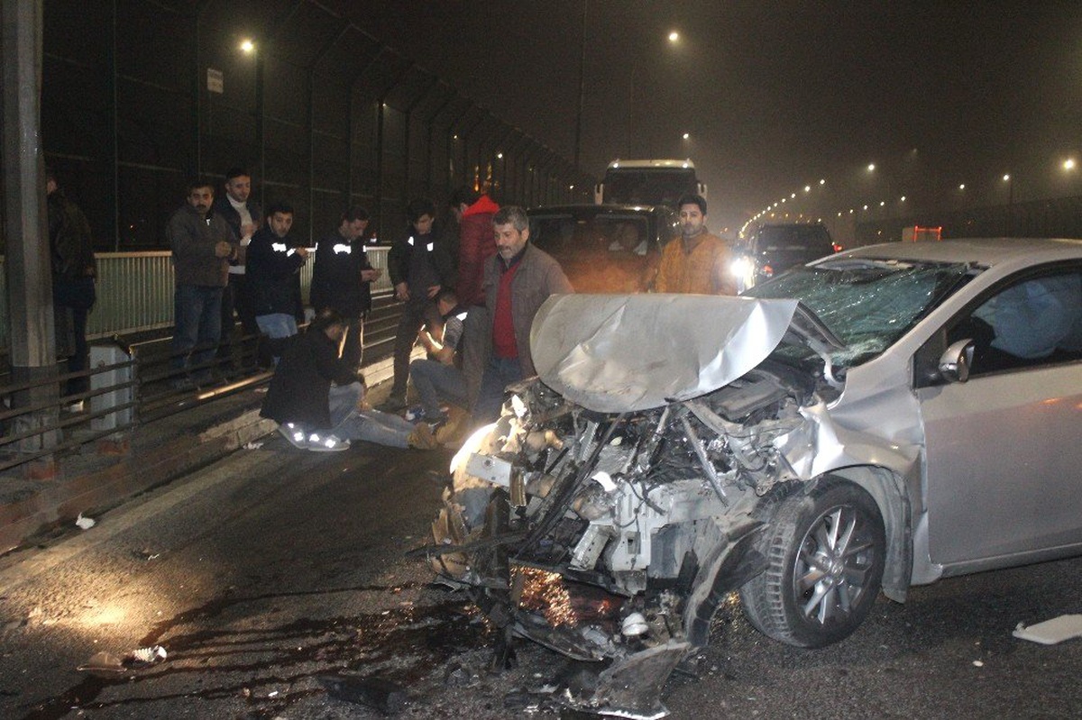 Haliç Köprüsünde Zincirleme Kaza: 4 Yaralı