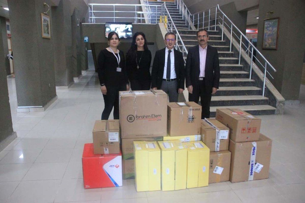 Hastane Çalışanlarından Hayat Ağacı Derneği\'ne Yardım
