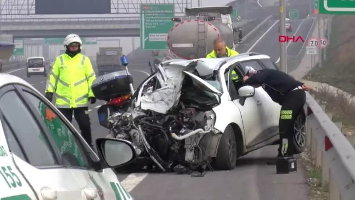 İstanbul- Yağ Tankerine Çarpan Otomobilin Sürücüsü Ağır Yaralandı