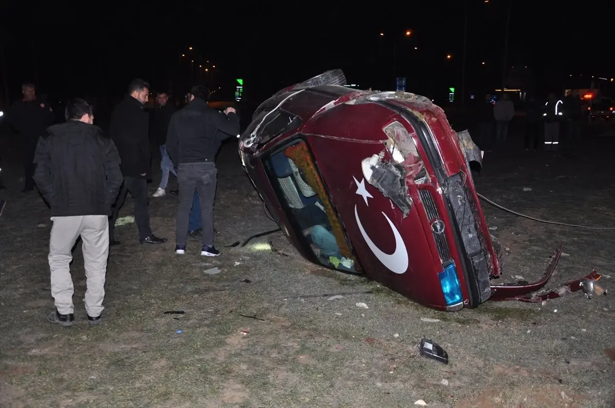 Kahramanmaraş\'ta Trafik Kazası: 1 Ölü, 1 Yaralı