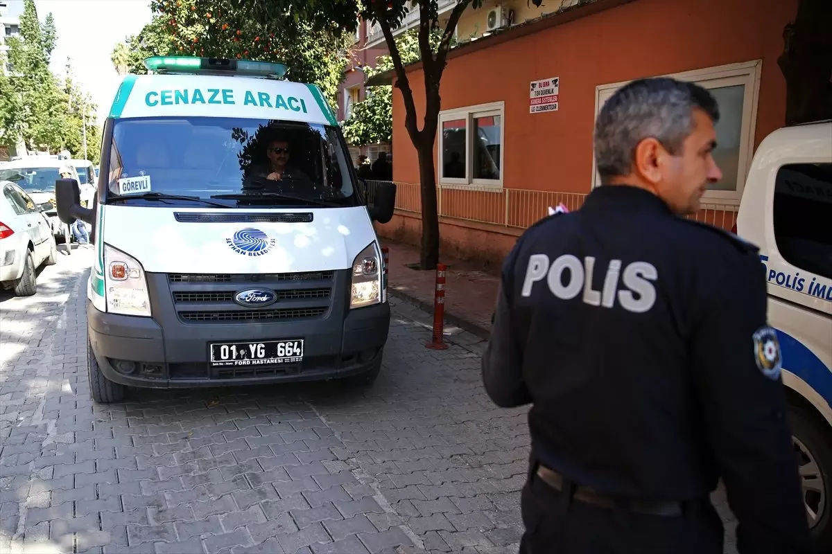 Kavgada Başına Parke Taşıyla Vurulan Kişi Öldü