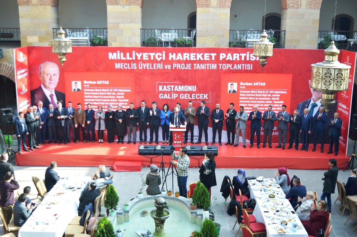 Mhp, Belediye Meclis Üyelerini Tanıttı
