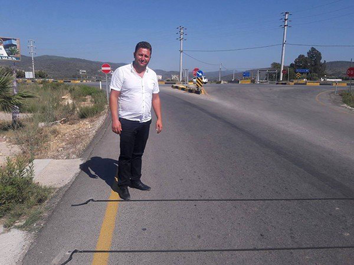 Muhtar Seçilirse Maaşını İhtiyaç Sahiplerine Verecek