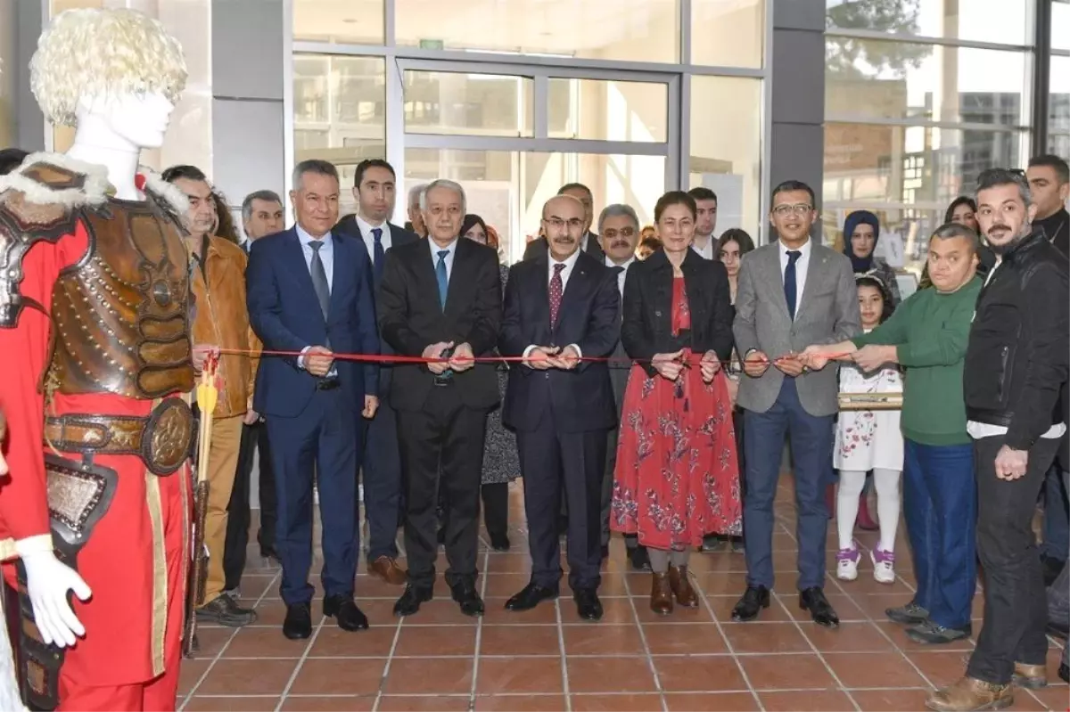 Müzede Geleneksel Dokunuşlar" Sergisi Açıldı