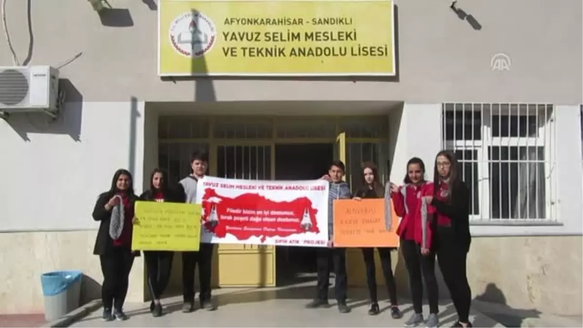 Öğrenciler Ördükleri Fileleri Pazardaki Vatandaşlara Dağıttı - Afyonkarahisar